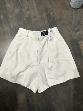 Abercrombie & Fitch Ultra High Curve Love Shorts 00 in white